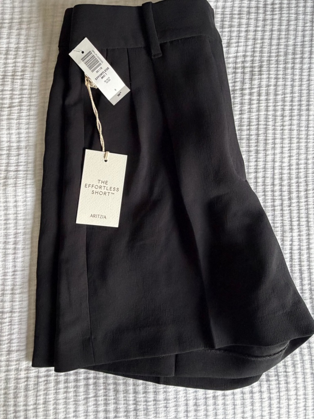 Aritzia The Effortless Short in Black - Women's Shorts